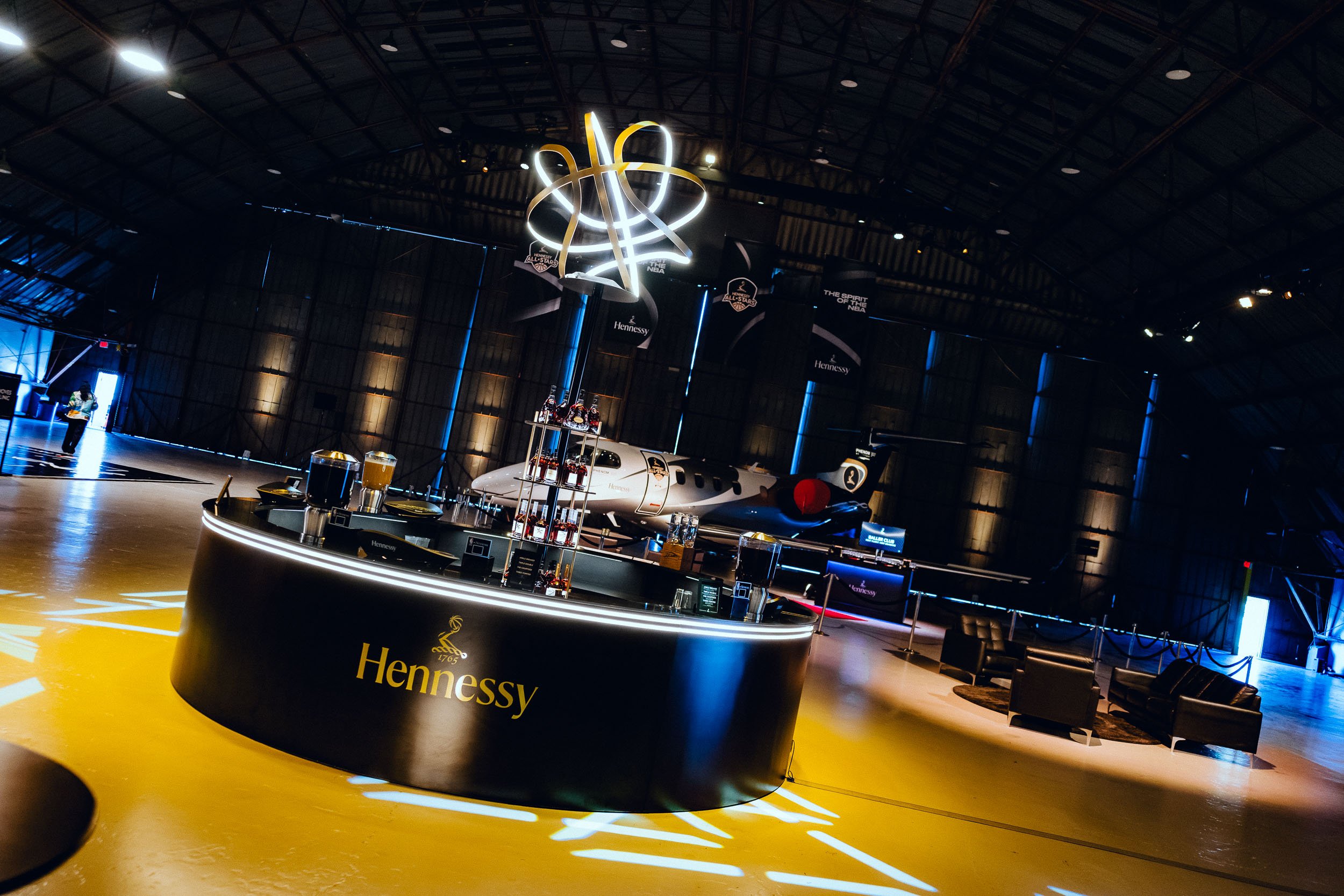 public label henny